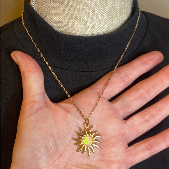 Jewelry - Vintage Opalescent Resin Sun Set on Gold Tone Boho Necklace